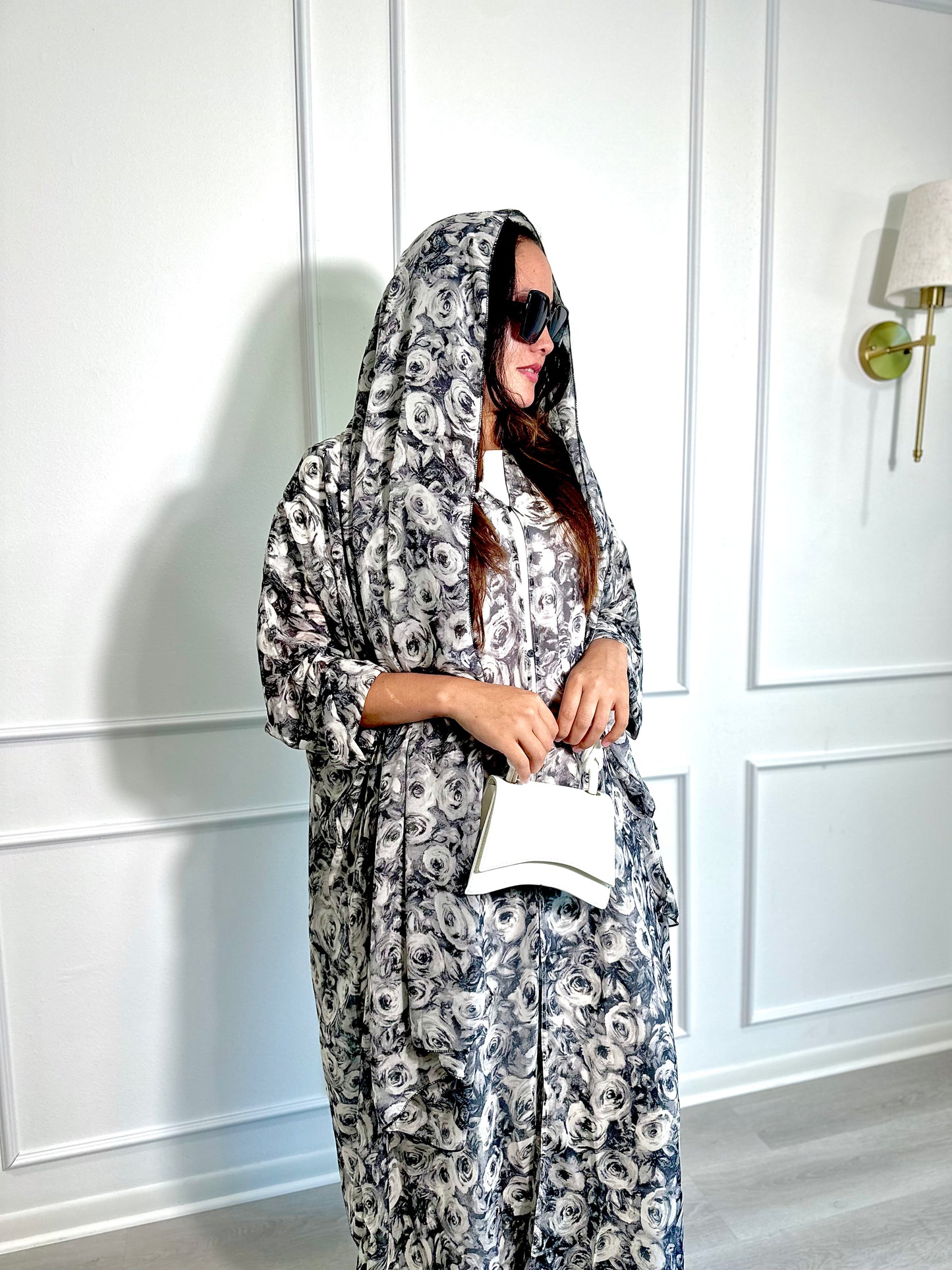 Rose Petal Abaya – Grey
